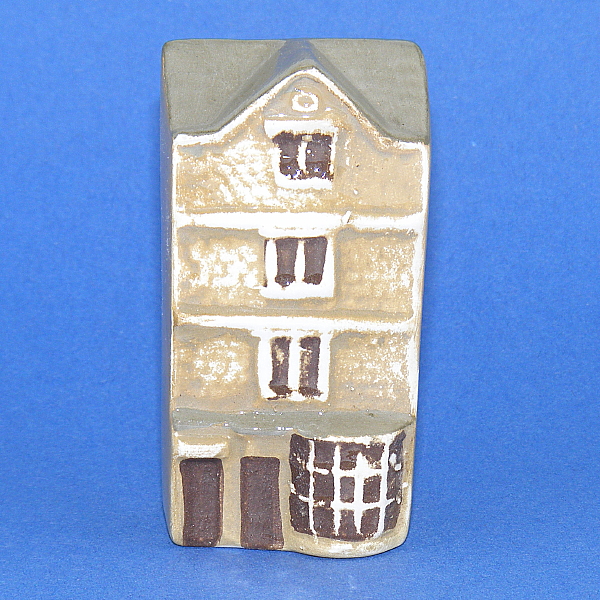 Image of Mudlen End Studio model No 36 Sally Lunns Shop